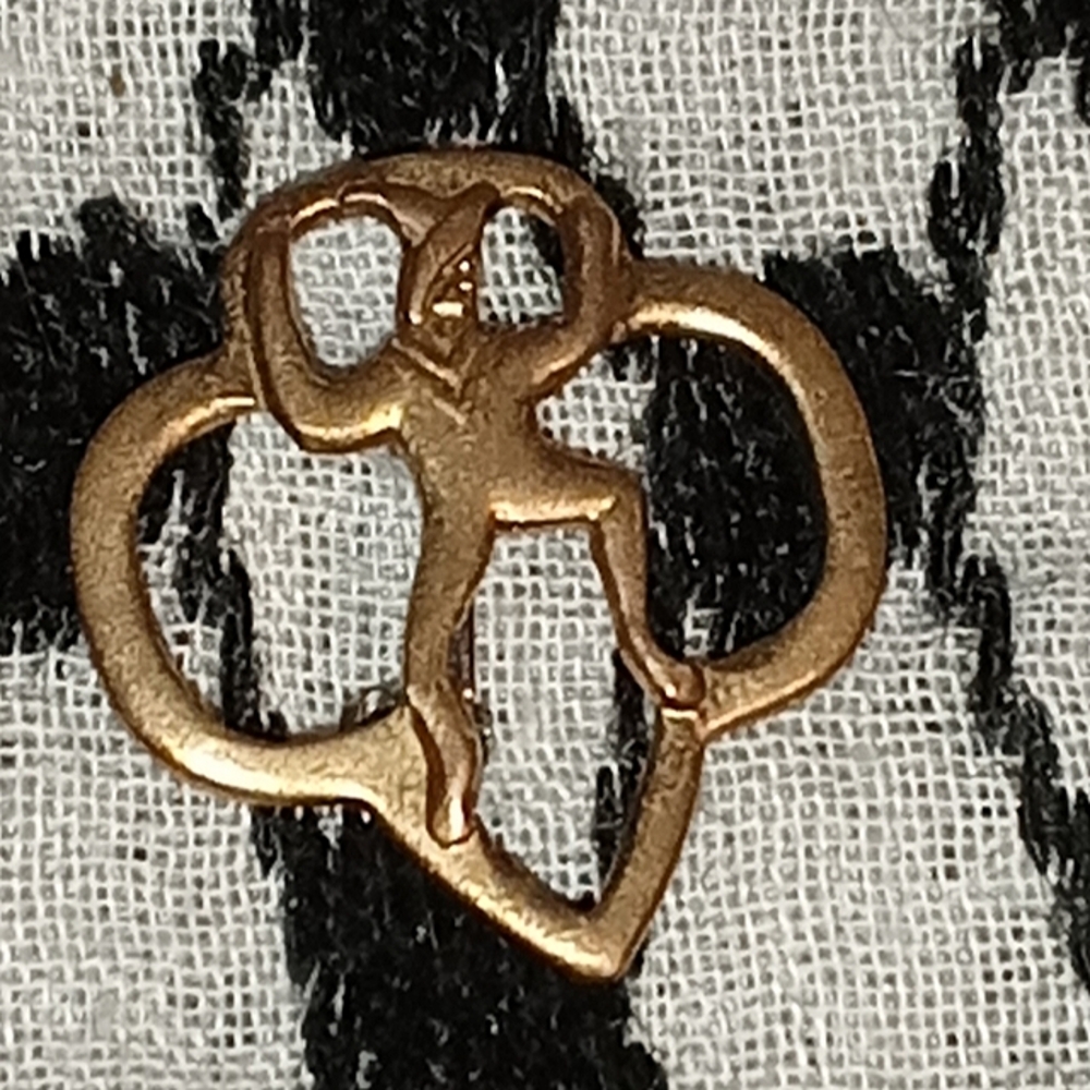 Vintage 1960s Girl Scout Brownie Pin
